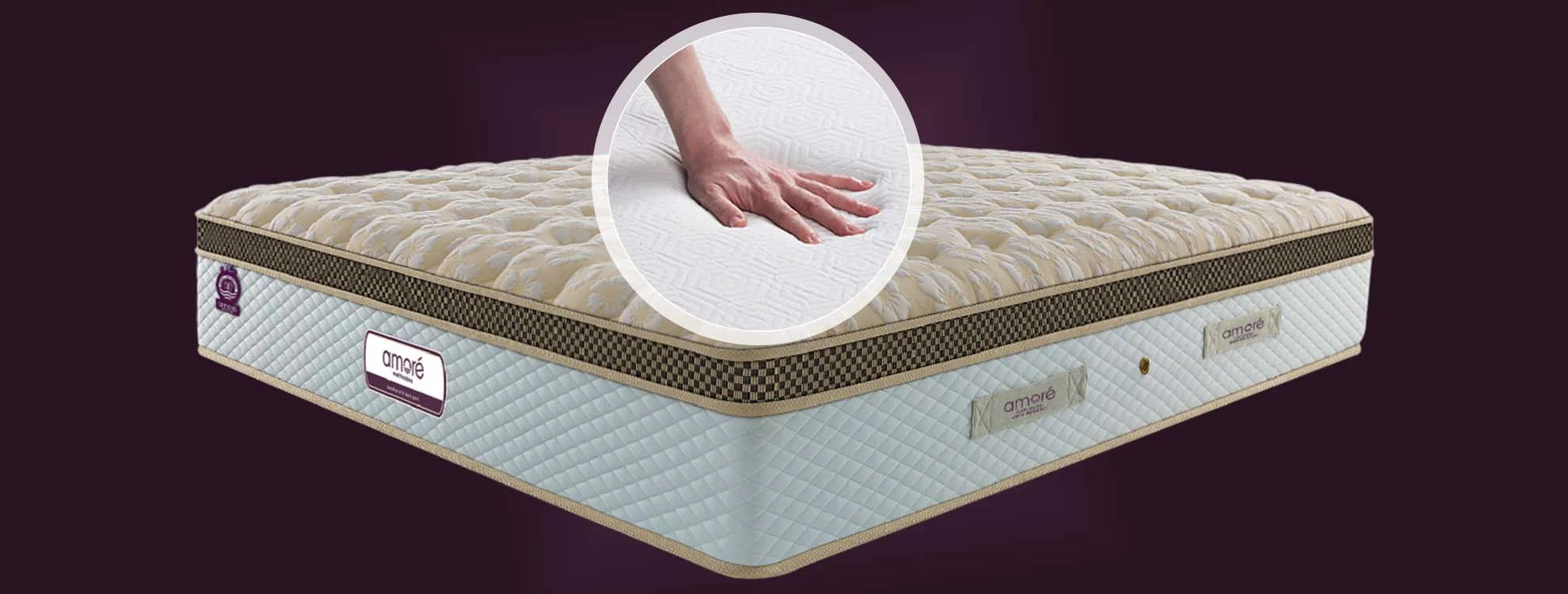 make a table comparing memory foam vs hybrid mattresses