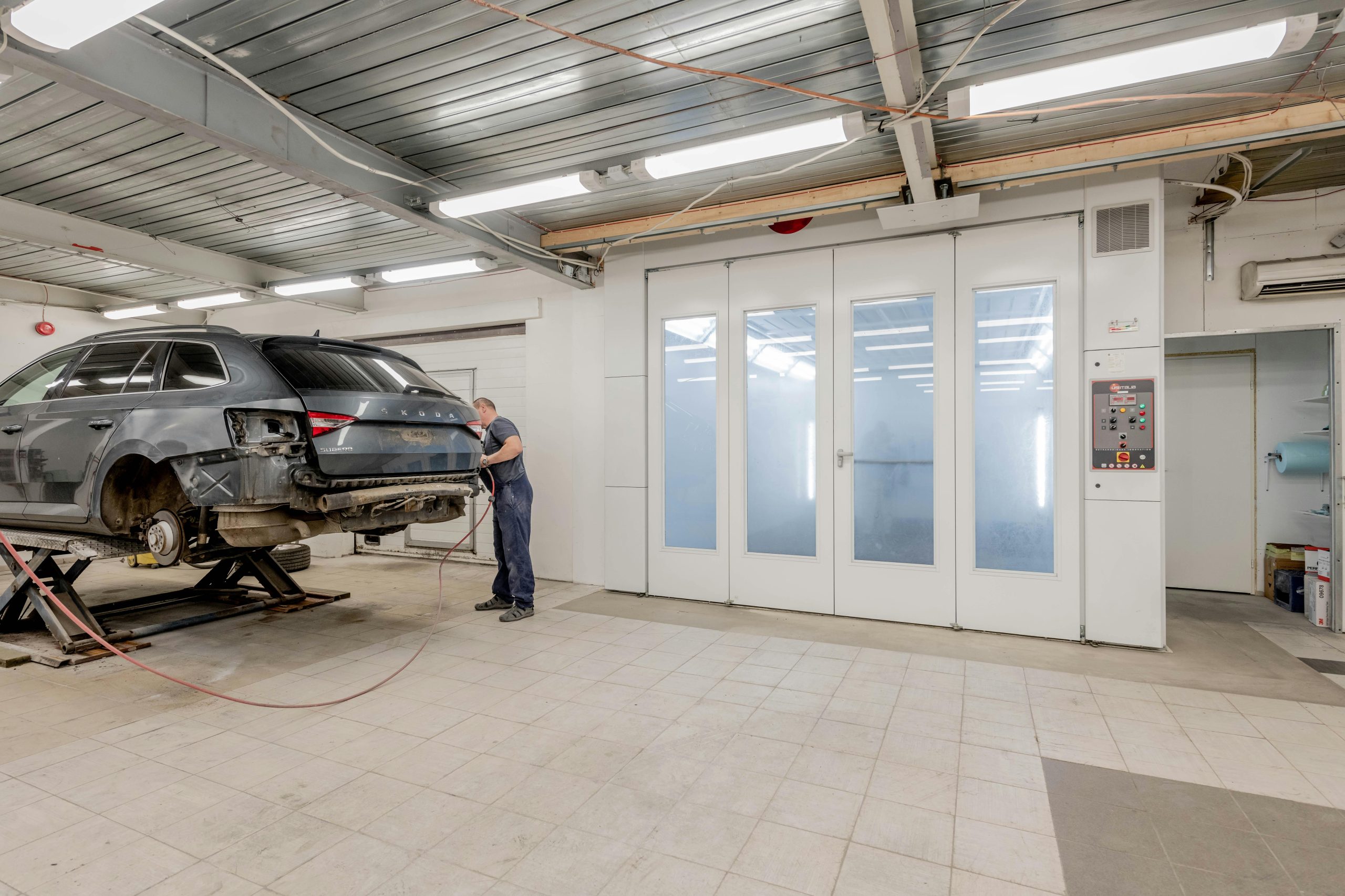 Auto Body Shop